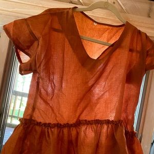 orange blouse